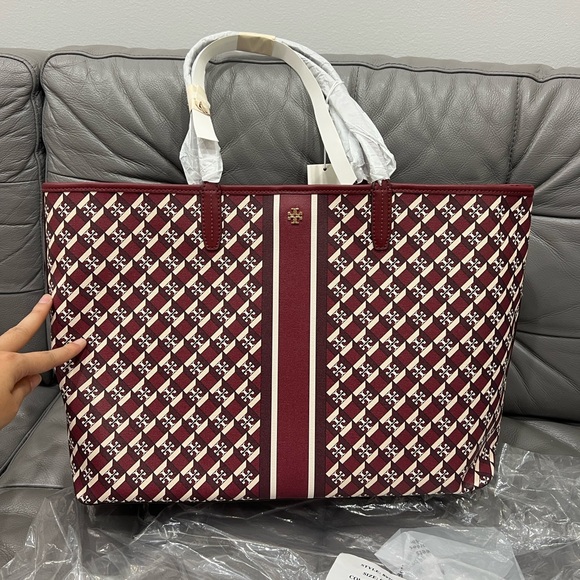 Tory Burch Handbags - Brand New Tory Burch Large Canvas Geo Logo Tote Bag - NWT